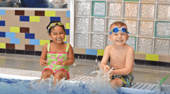 Why Small Swim Class Sizes Help Children Learn Faster